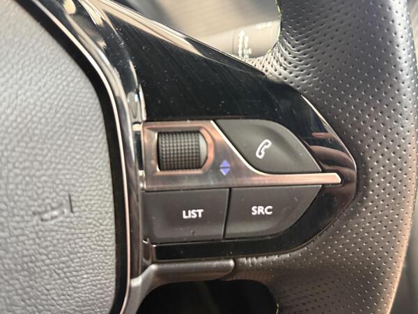 Peugeot E-2008 50kWh GT Premium Auto 5dr (7kW Charger)