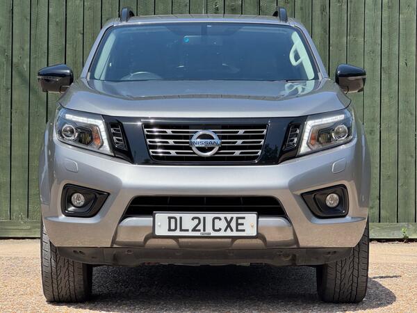 Nissan Navara 2.3 dCi N-Guard Auto 4WD Euro 6 4dr