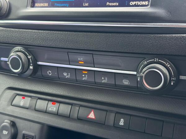 Peugeot Expert 2.0 BlueHDi 1400 Professional Plus Standard Panel Van MWB Euro 6 (s/s) 6dr at 25th