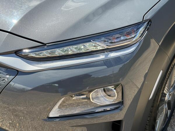 Hyundai KONA 64kWh Premium SE Auto 5dr (7kW Charger)