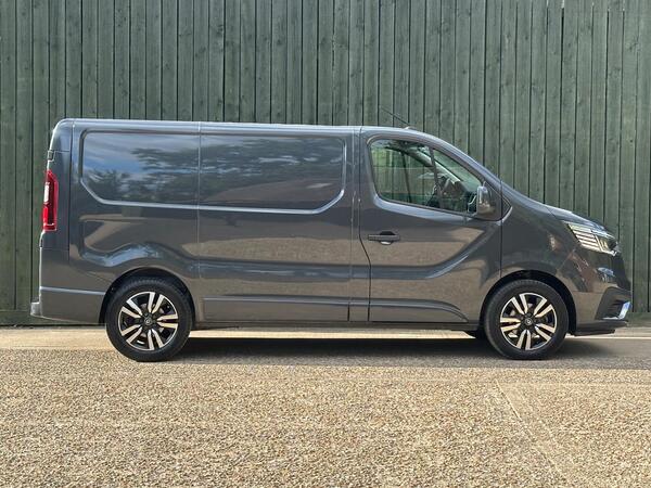 Renault Trafic 2.0 dCi Blue SL28 Sport+ L1 H1 Euro 6 (s/s) 5dr