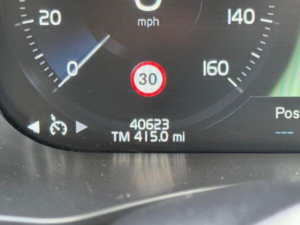 Volvo XC60 2.0 D4 Momentum Auto AWD Euro 6 (s/s) 5dr