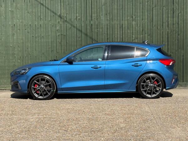 Ford Focus 2.3T EcoBoost ST Euro 6 (s/s) 5dr at 17th