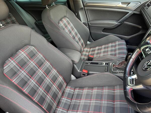 Volkswagen Golf 2.0 TSI GTI Performance DSG Euro 6 (s/s) 5dr at 8th