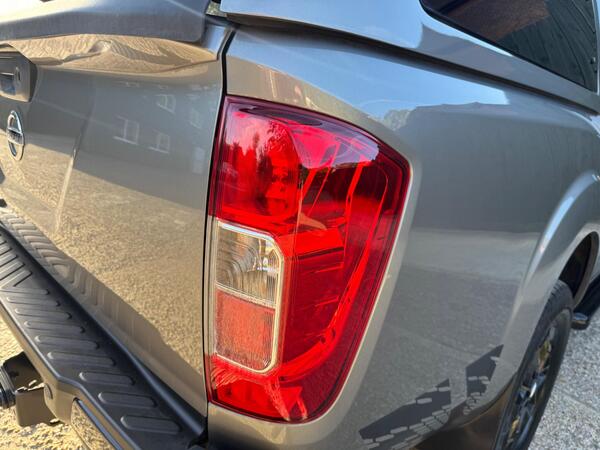 Nissan Navara 2.3 dCi N-Guard 4WD Euro 6 (s/s) 4dr at 46th