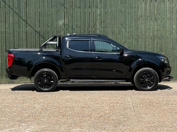 Nissan Navara 2.3 dCi N-Guard 4WD Euro 6 (s/s) 4dr at 22th
