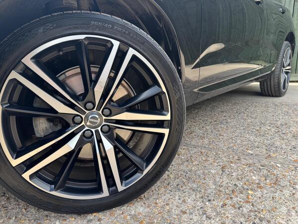 Volvo XC60 2.0 D5 PowerPulse R-Design Pro Auto AWD Euro 6 (s/s) 5dr