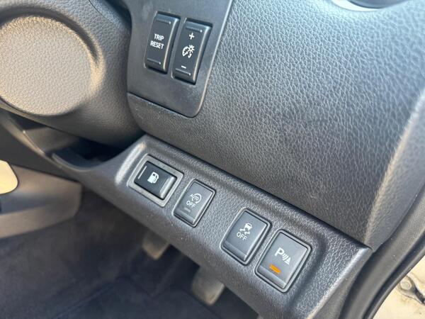 Nissan Navara 2.3 dCi Tekna 4WD Euro 6 (s/s) 4dr at 21th