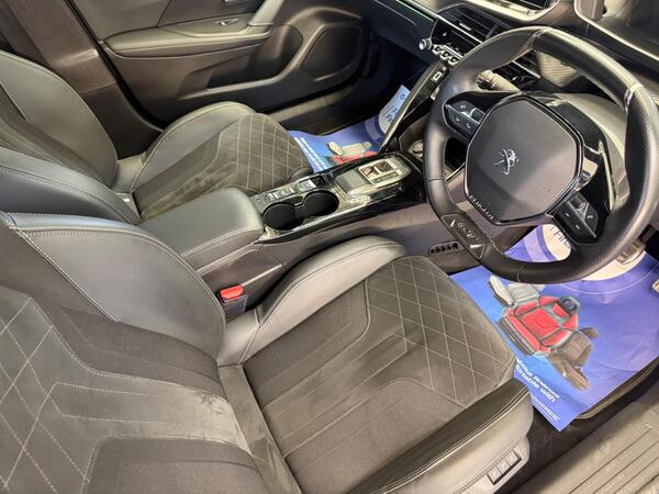 Peugeot E-2008 50kWh GT Premium Auto 5dr (7kW Charger)