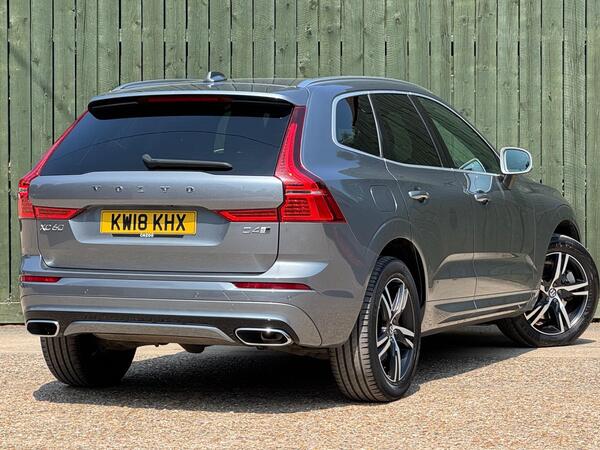 Volvo XC60 2.0 D4 R-Design Auto AWD Euro 6 (s/s) 5dr at 17th