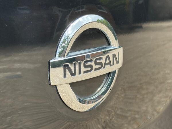 Nissan Navara 2.3 dCi Tekna 4WD Euro 6 (s/s) 4dr at 50th