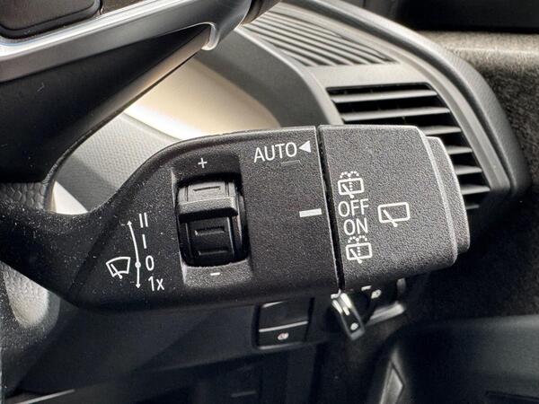 BMW i3 42.2kWh Auto 5dr at 25th