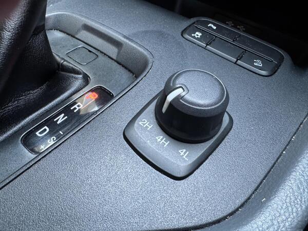 Ford Ranger 3.2 TDCi Wildtrak Auto 4WD Euro 5 4dr at 35th