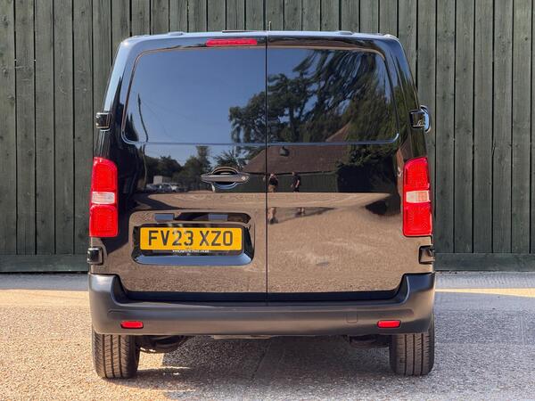 Peugeot Expert 1.5 BlueHDi 1000 Professional Premium Standard Panel Van MWB Euro 6 (s/s) 6dr at 18th