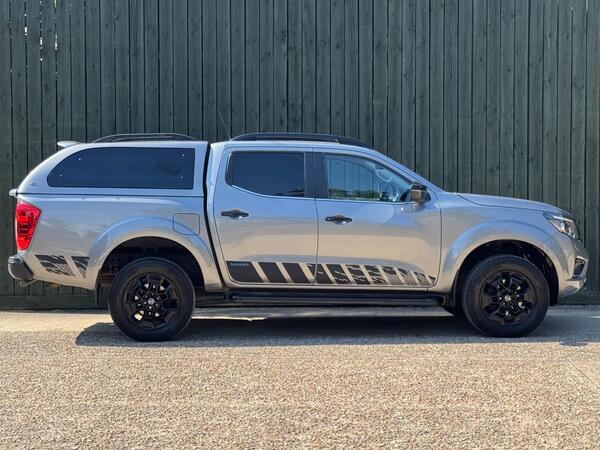Nissan Navara 2.3 dCi N-Guard Auto 4WD Euro 6 4dr at 17th