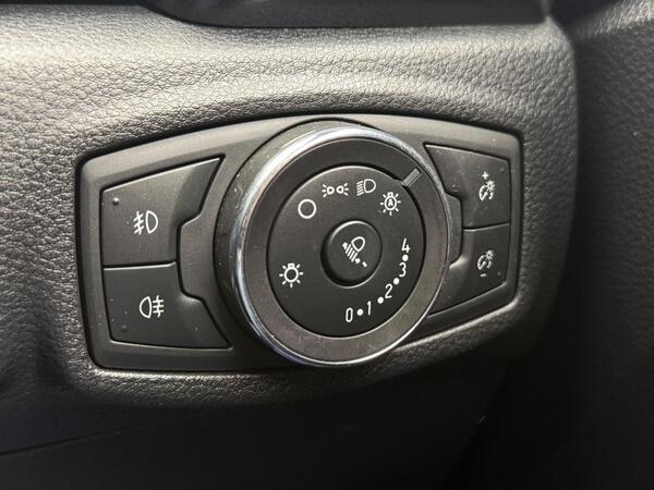 Ford Ranger 2.0 EcoBlue Thunder Pickup Double Cab 4dr Diesel Auto 4WD Euro 6 (s/s) (213 ps)