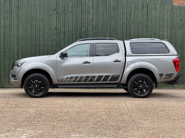 Nissan Navara 2.3 dCi N-Guard Auto 4WD Euro 6 4dr at 7th