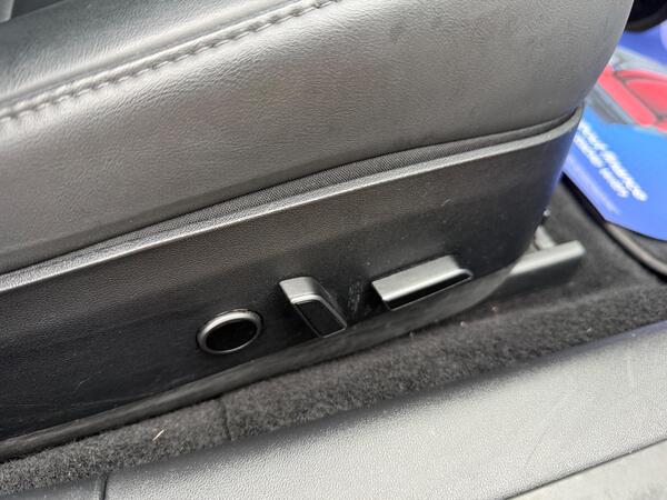 Tesla Model 3 (Dual Motor) Long Range Auto 4WDE 4dr at 48th