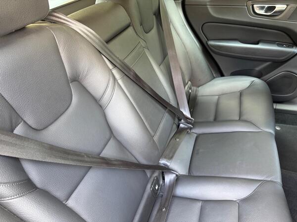 Volvo XC60 2.0 D4 Momentum Auto AWD Euro 6 (s/s) 5dr