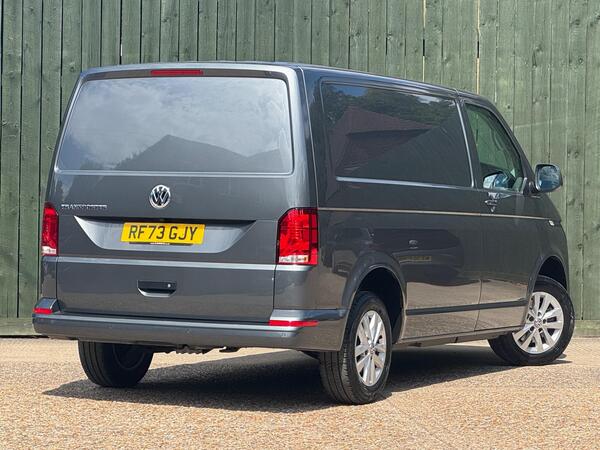 Volkswagen Transporter 2.0 TDI T30 Highline FWD SWB Euro 6 (s/s) 5dr at 3th