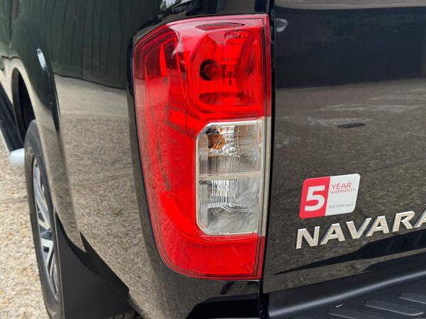 Nissan Navara 2.3 dCi Tekna Auto 4WD Euro 6 4dr at 41th