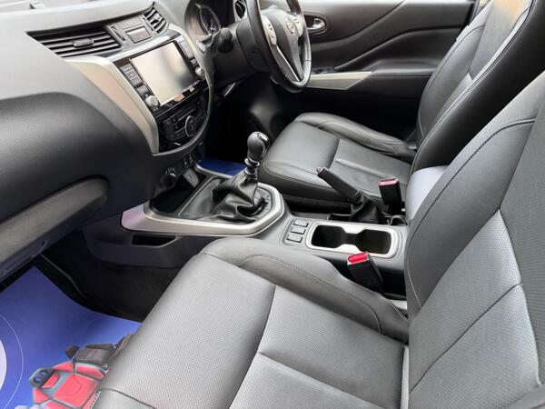 Nissan Navara 2.3 dCi Tekna 4WD Euro 6 (s/s) 4dr at 10th