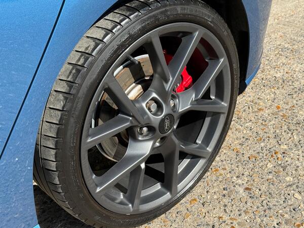 Ford Focus 2.3T EcoBoost ST Euro 6 (s/s) 5dr at 46th