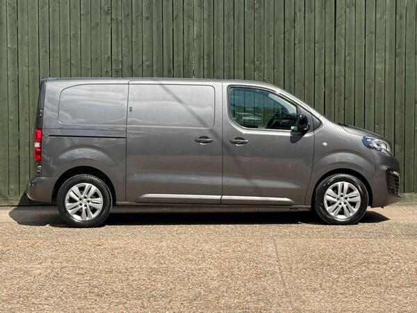 Peugeot Expert 2.0 BlueHDi 1400 Asphalt Premium + Standard Panel Van MWB Euro 6 (s/s) 6dr at 17th
