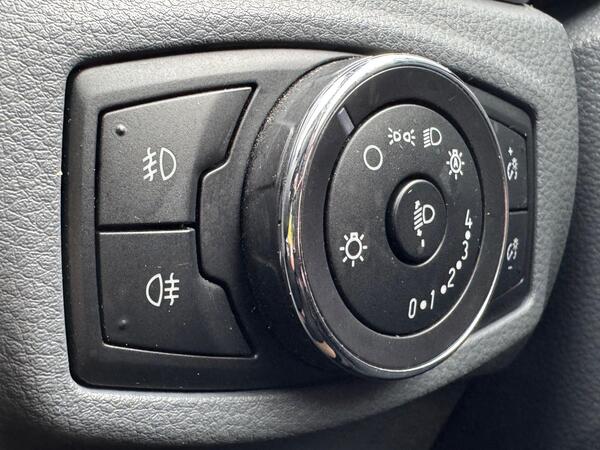 Ford Ranger 2.2 TDCi Limited Durashift 4WD Euro 5 4dr at 47th