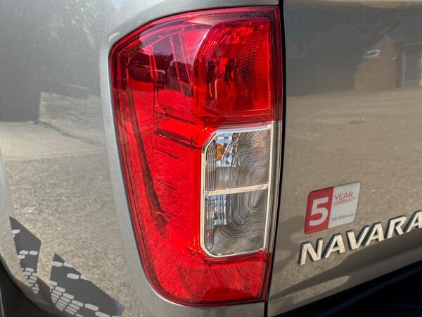 Nissan Navara 2.3 dCi N-Guard Auto 4WD Euro 6 4dr at 50th
