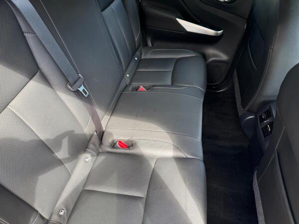 Nissan Navara 2.3 dCi Tekna Auto 4WD Euro 6 4dr