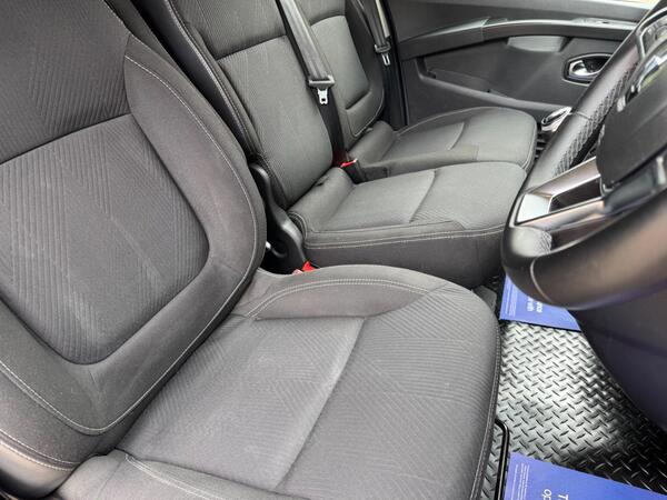 Renault Trafic 2.0 dCi Blue LL30 Extra L2 H1 Euro 6 (s/s) 5dr