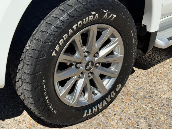 Mitsubishi L200 2.4 DI-D DC Warrior 4WD Euro 6 4dr