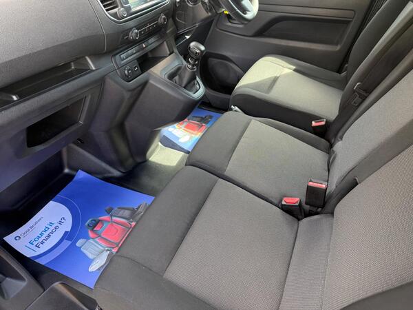 Peugeot Expert 2.0 BlueHDi 1400 Asphalt Premium + Standard Panel Van MWB Euro 6 (s/s) 6dr at 8th