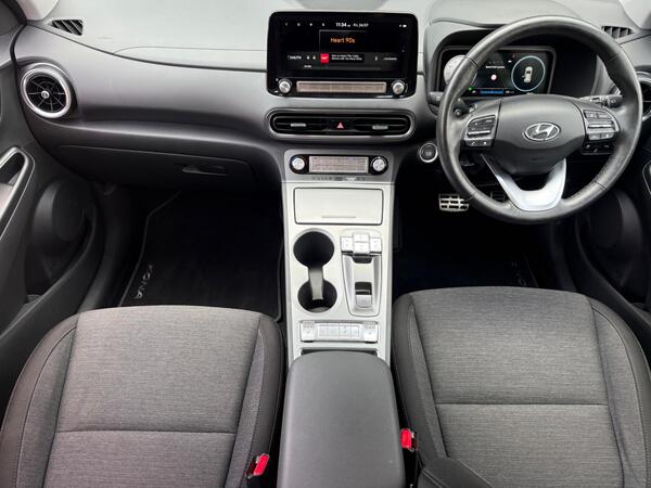 Hyundai KONA 64kWh Premium Auto 5dr (10.5kW Charger)