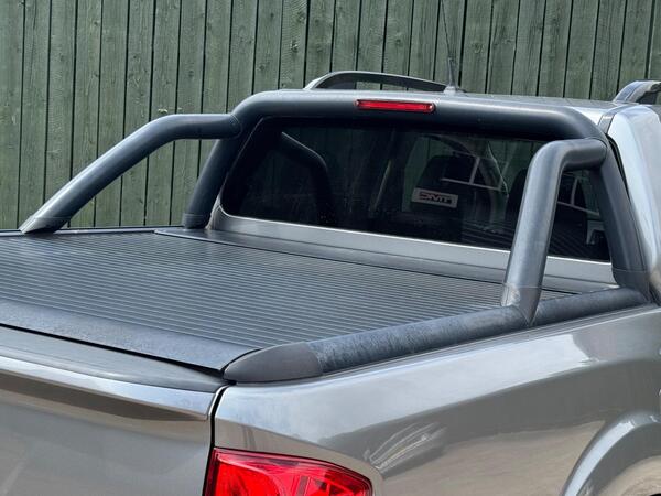 Nissan Navara 2.3 dCi N-Guard Auto 4WD Euro 6 4dr