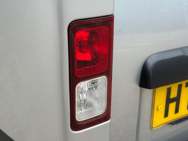Renault Trafic 2.0 dCi Blue SL28 Sport L1 H1 Euro 6 (s/s) 5dr at 48th