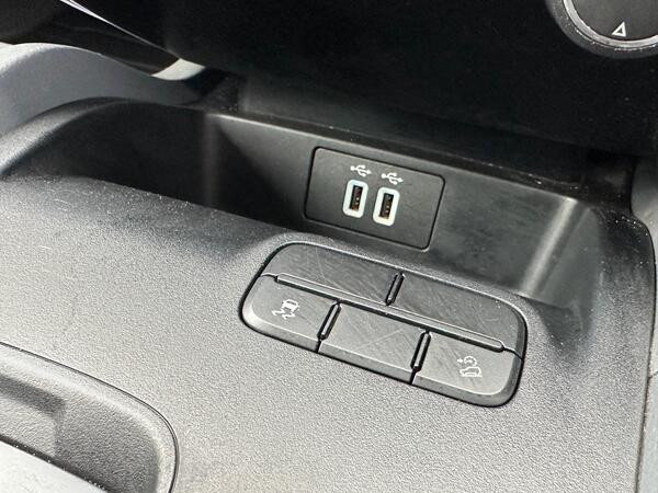 Ford Ranger 3.2 TDCi Wildtrak Auto 4WD Euro 5 4dr at 18th