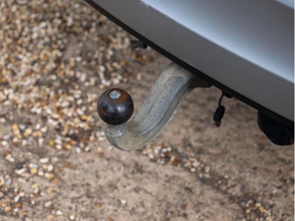 LAND ROVER DISCOVERY LUXURY HSE SD4 AUTO - Image 15