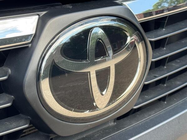Toyota Hilux 2.8 D-4D Invincible X 4WD Euro 6 (s/s) 4dr at 54th