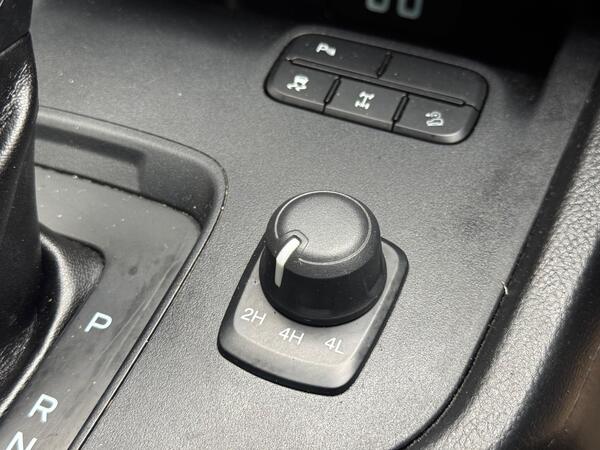 Ford Ranger 2.0 EcoBlue Stormtrak Pickup Double Cab 4dr Diesel Auto 4WD Euro 6 (s/s) (213 ps) at 26th