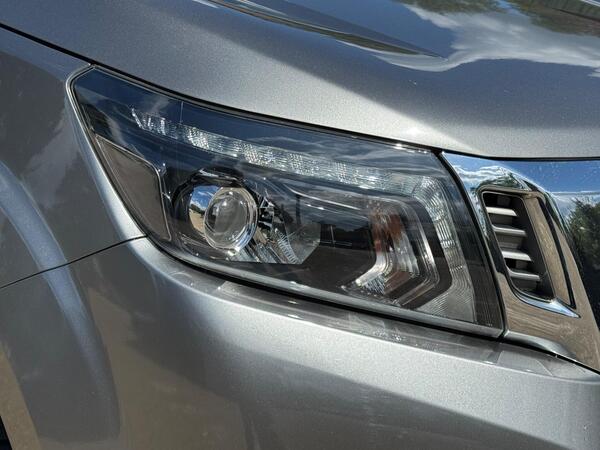 Nissan Navara 2.3 dCi Tekna Auto 4WD Euro 6 4dr at 42th