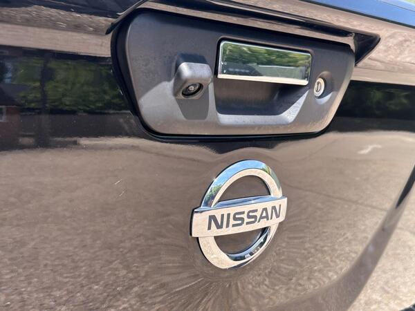 Nissan Navara 2.3 dCi Tekna 4WD Euro 6 (s/s) 4dr at 48th