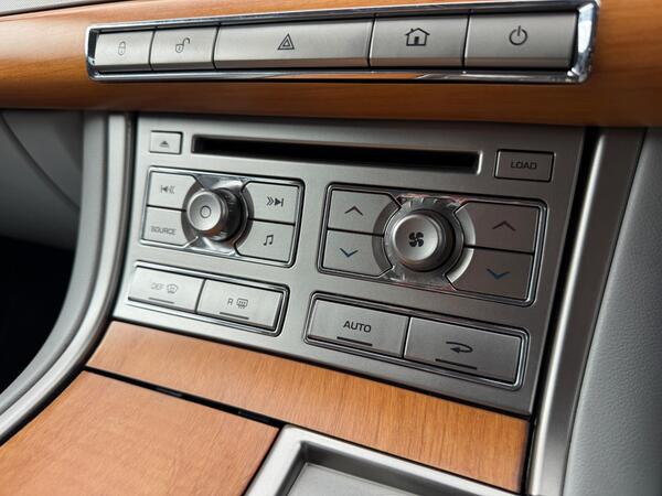 Jaguar XF 3.0 V6 Luxury Auto Euro 4 4dr