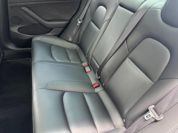 Tesla Model 3 (Dual Motor) Long Range Auto 4WDE 4dr
