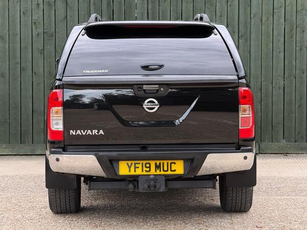 Nissan Navara 2.3 dCi Tekna 4WD Euro 6 (s/s) 4dr