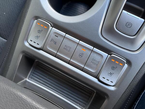 Hyundai KONA 64kWh Premium SE Auto 5dr (7kW Charger)