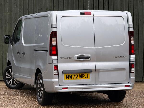Renault Trafic 2.0 dCi Blue SL28 Sport+ EDC L1 H1 Euro 6 (s/s) 5dr at 14th