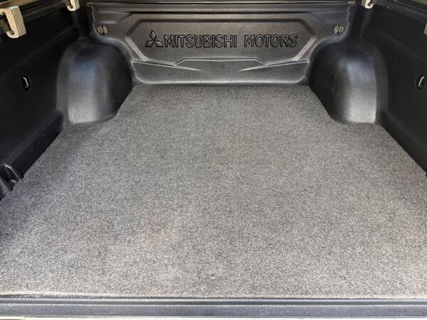 Mitsubishi L200 2.4 DI-D DC Barbarian Pickup Double Cab 4dr Diesel Auto 4WD Euro 6 (178 ps) at 39th