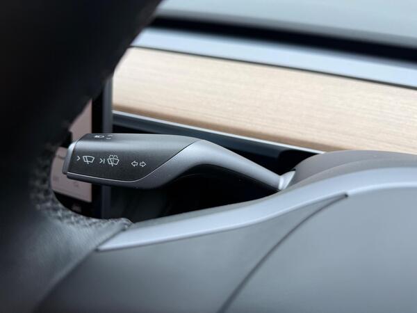 Tesla Model 3 (Dual Motor) Long Range Auto 4WDE 4dr at 32th
